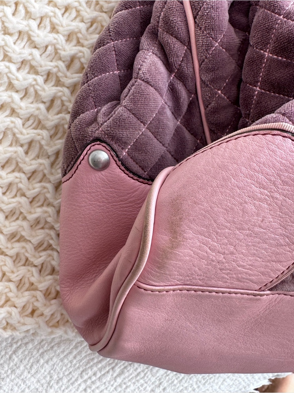 Hard to Find Juicy Couture Quilted Daydreamer Bag with Embroidered Logo - Picture 9 of 14